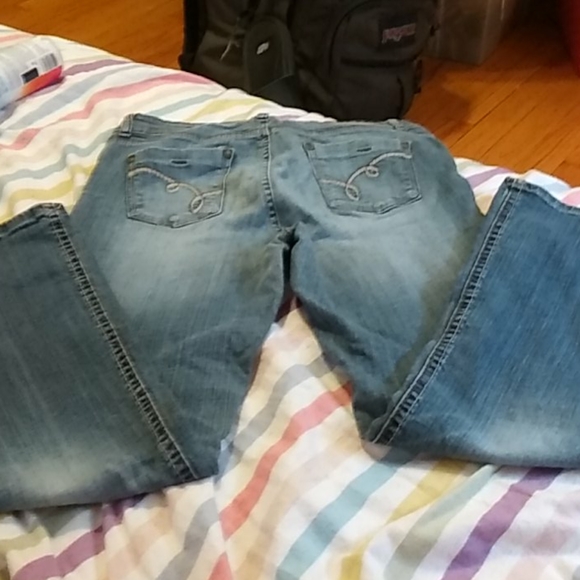 L.e.i. Jeans - Picture 5 of 5